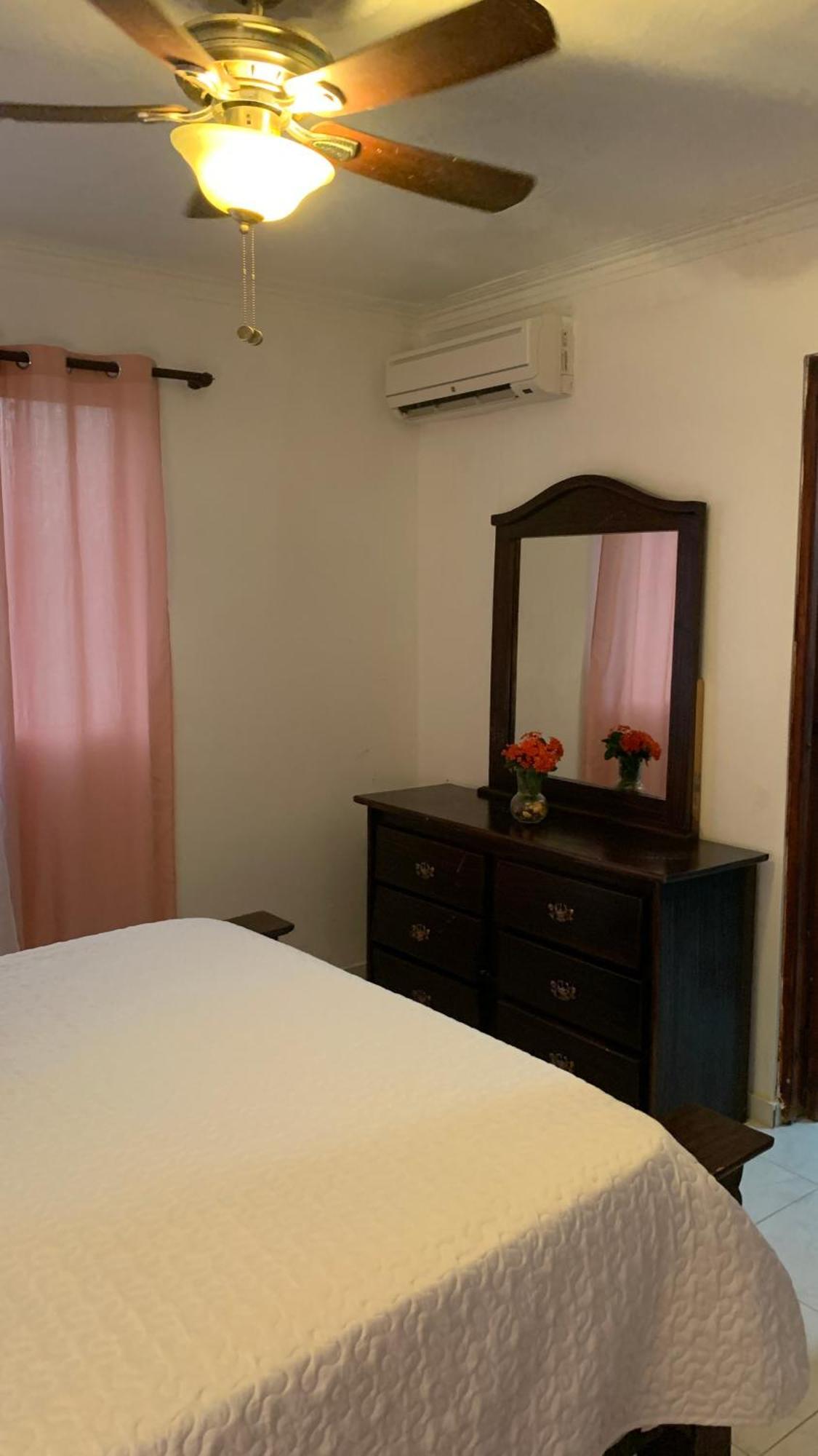 Apartahotel Dona Reyna Alojamientos En Santo Domingo A 5 Min De Aeropuerto Internacional Las Americas El Higo Eksteriør billede