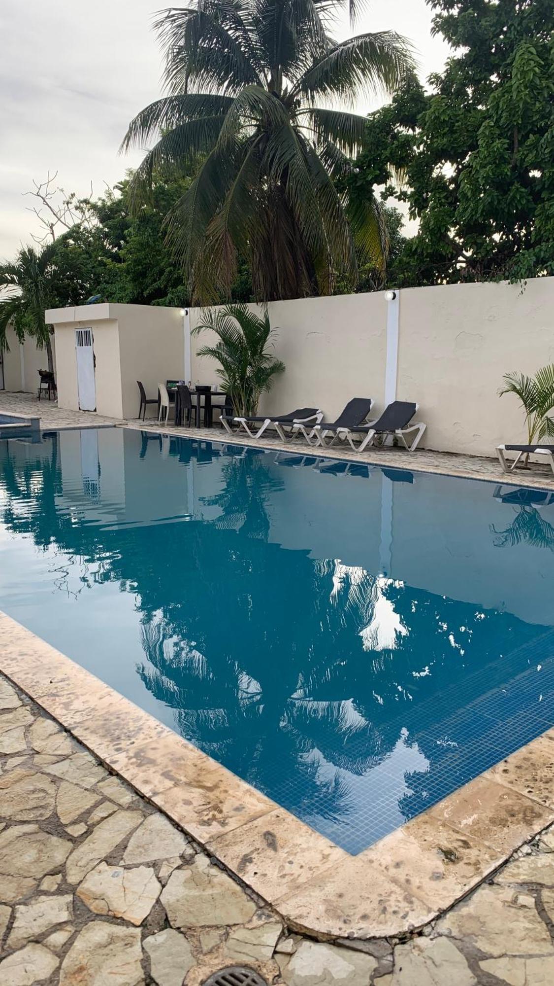 Apartahotel Dona Reyna Alojamientos En Santo Domingo A 5 Min De Aeropuerto Internacional Las Americas El Higo Eksteriør billede